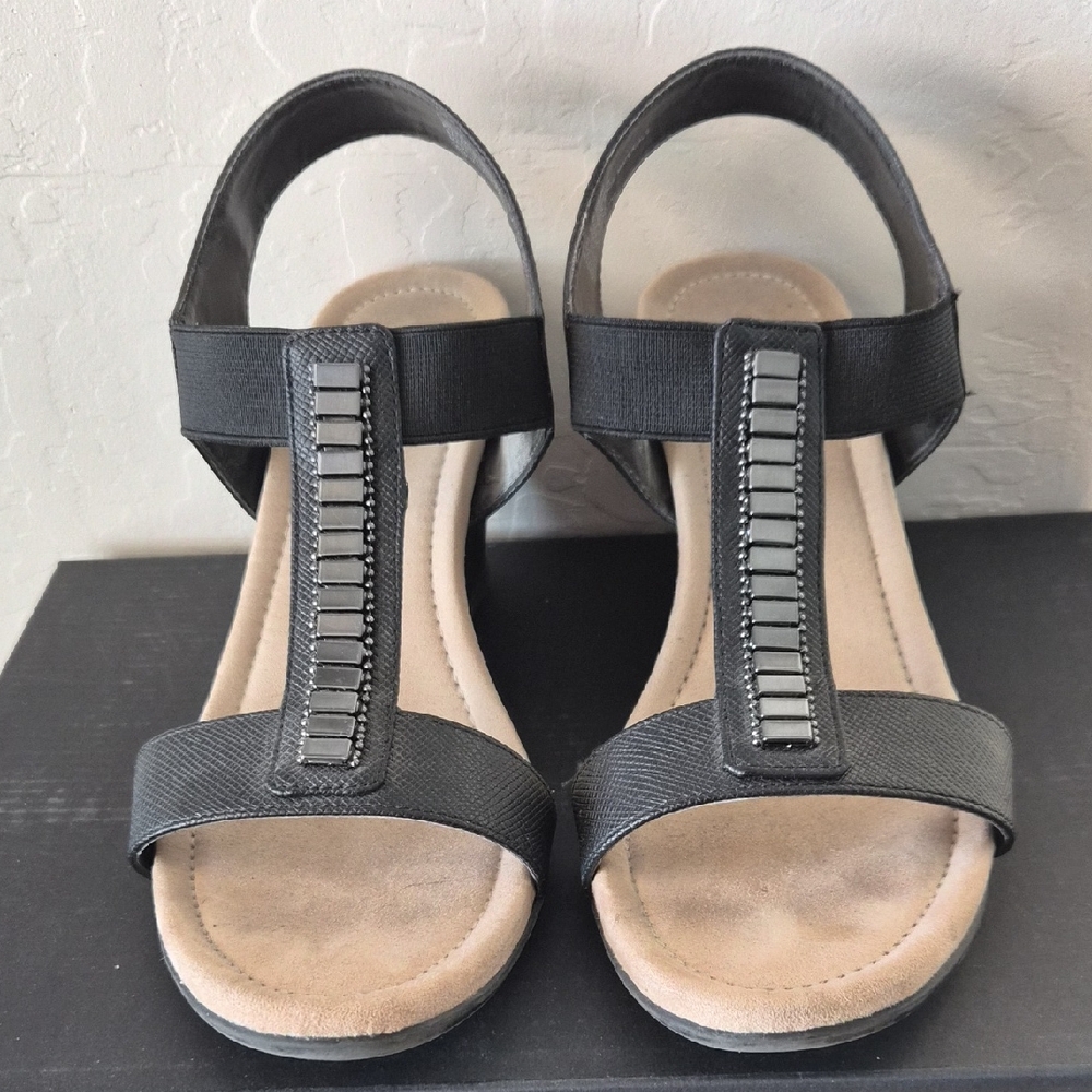 St. John's Bay Black and Tan Women's Sandals
